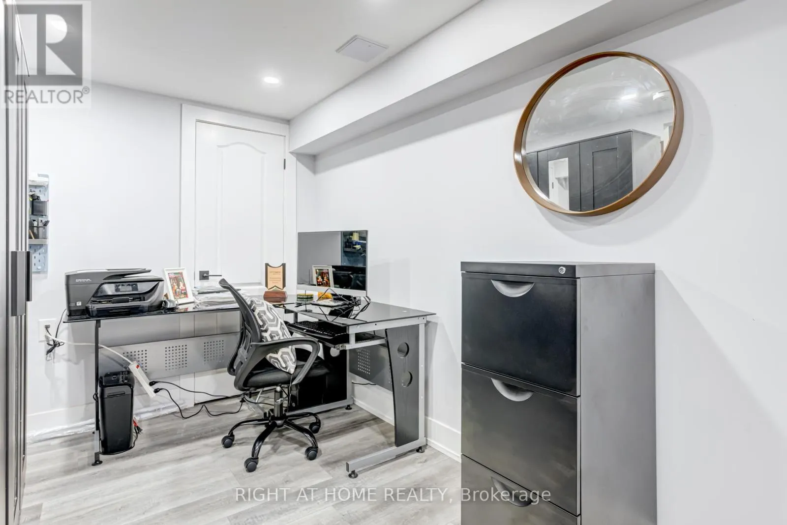 3 FORESTGROVE CIRCLE