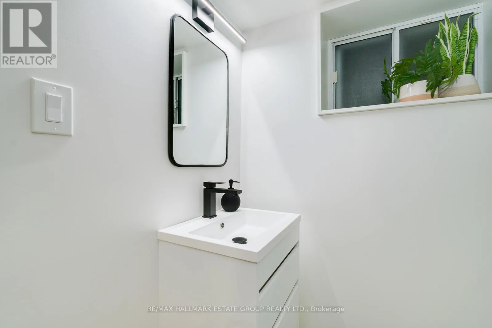 282 EARLSCOURT AVENUE