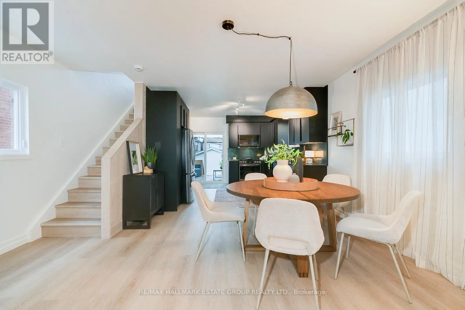 282 EARLSCOURT AVENUE