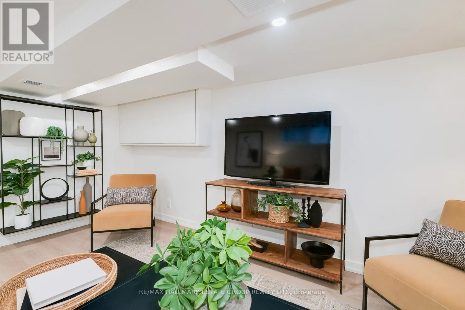 282 EARLSCOURT AVENUE