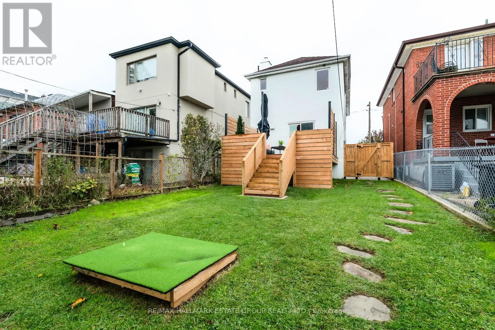 282 EARLSCOURT AVENUE