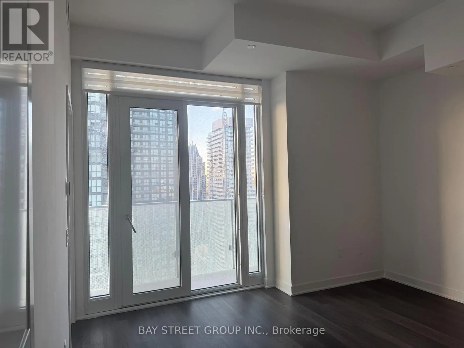 3010 - 3900 CONFEDERATION PARKWAY