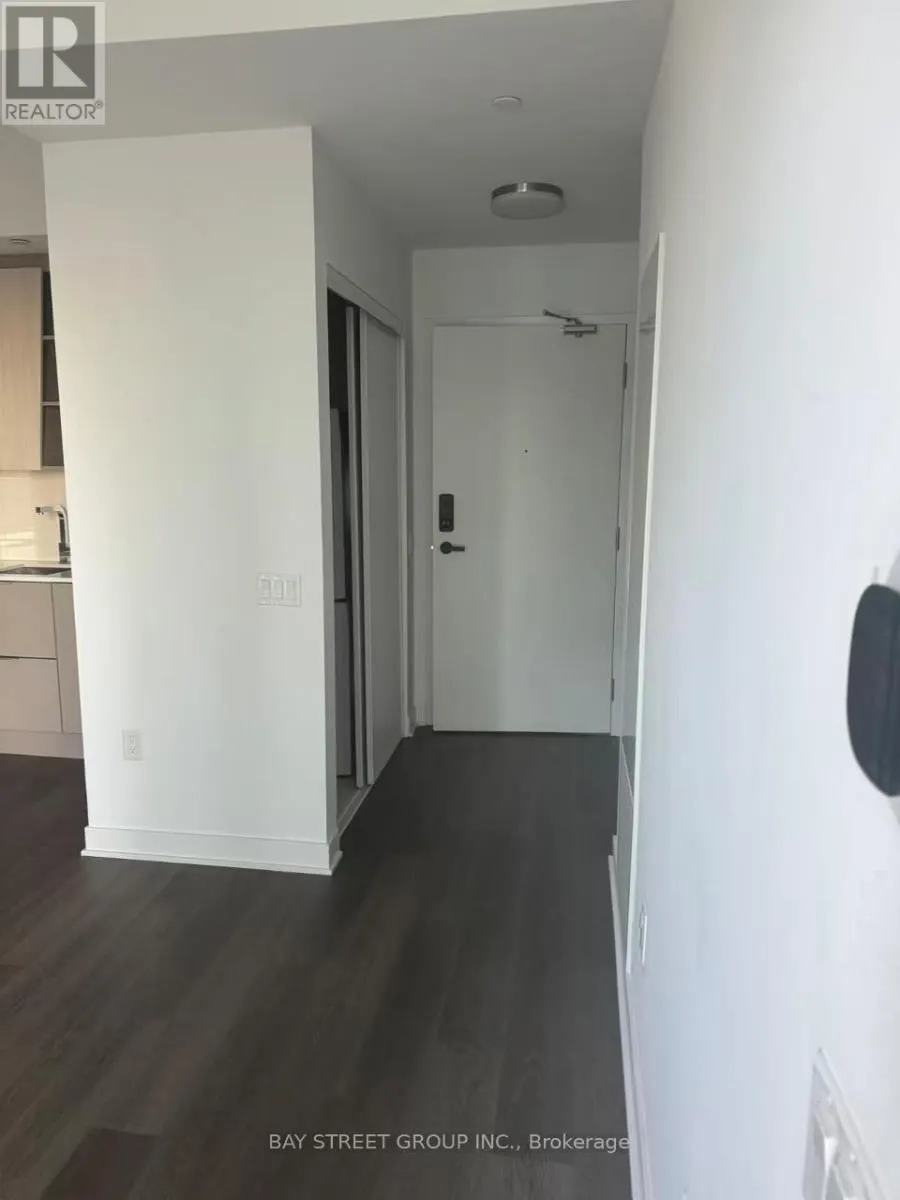 3010 - 3900 CONFEDERATION PARKWAY