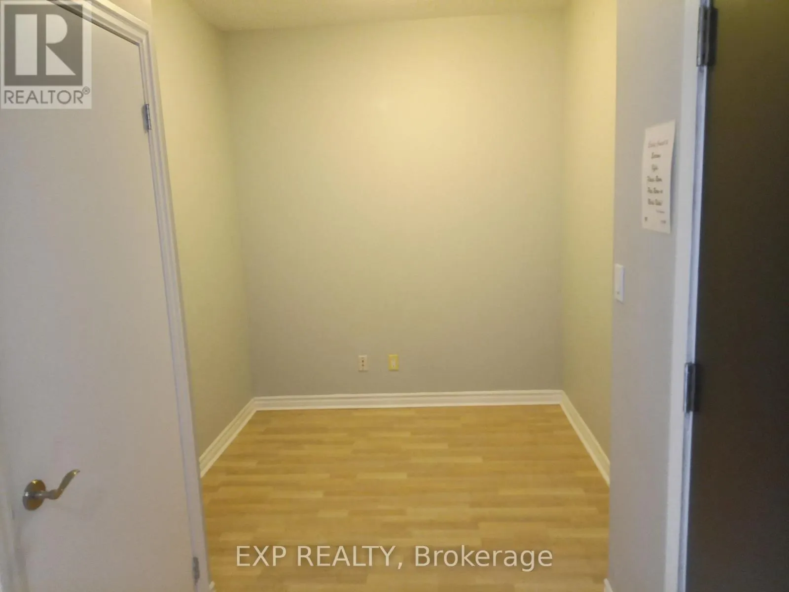 904 - 1359 RATHBURN ROAD E