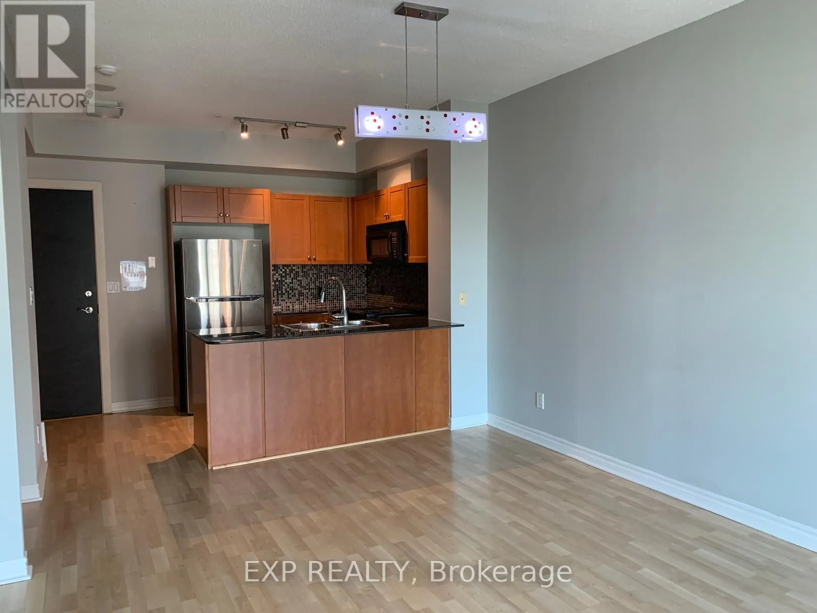 904 - 1359 RATHBURN ROAD E