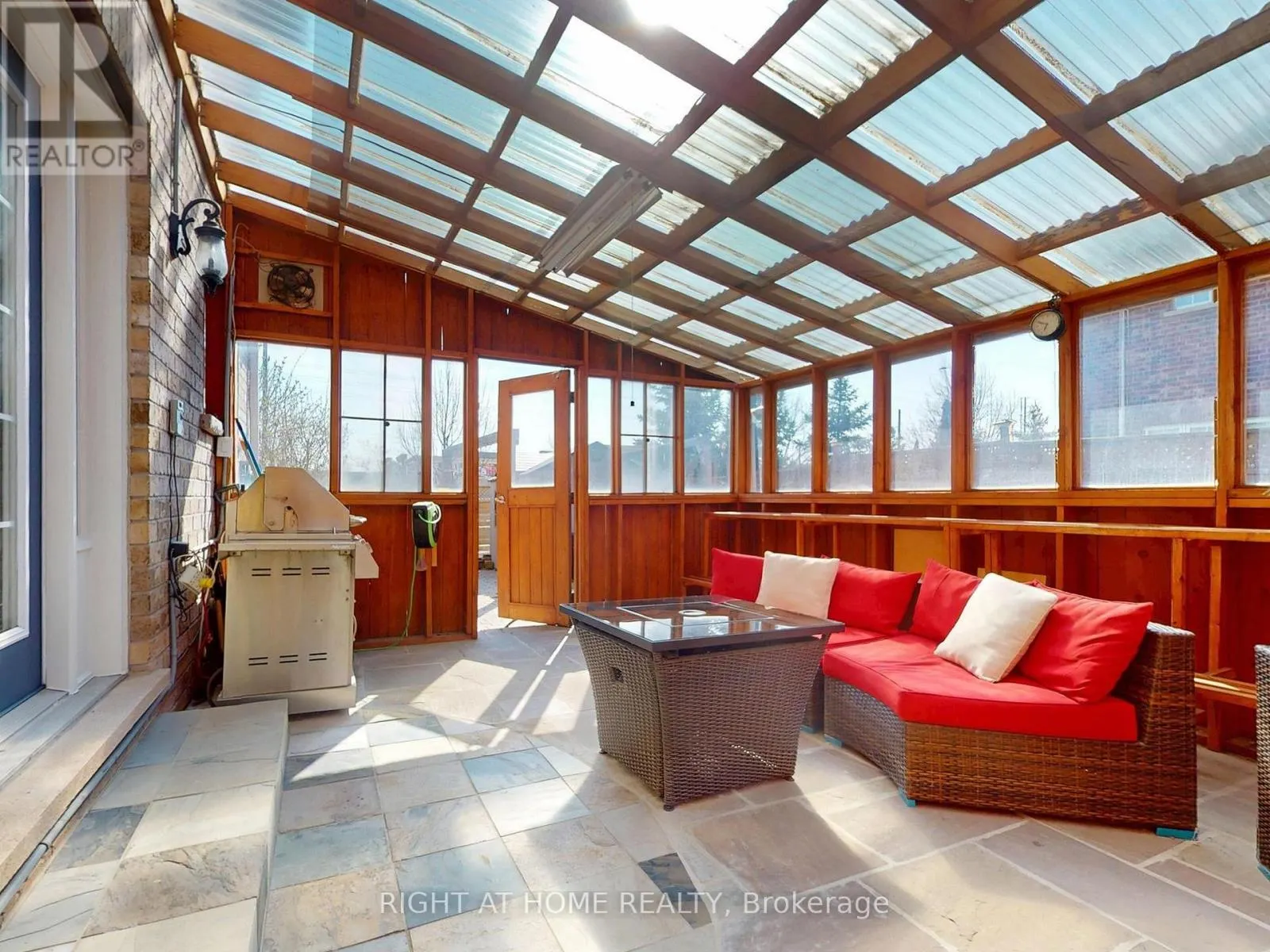 3585 STONECUTTER CRESCENT