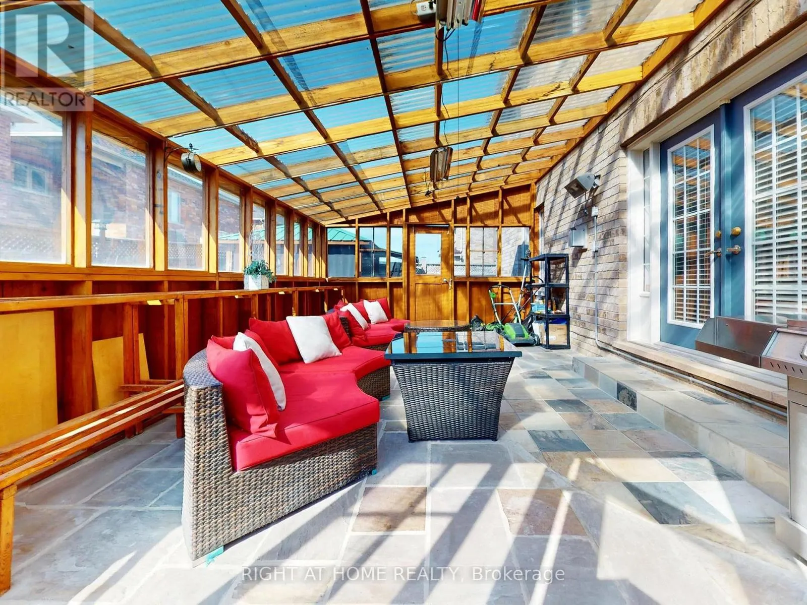 3585 STONECUTTER CRESCENT