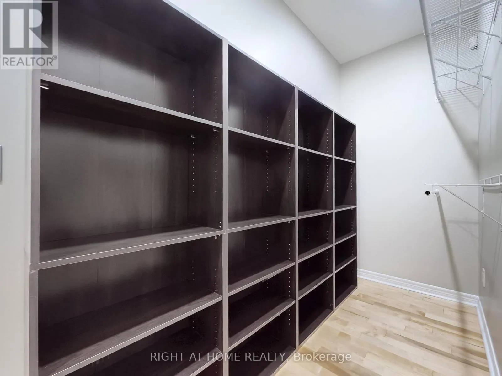 3585 STONECUTTER CRESCENT