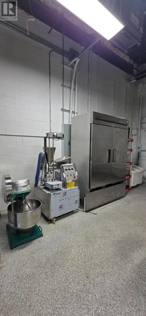 3 - 951 MARTIN GROVE ROAD