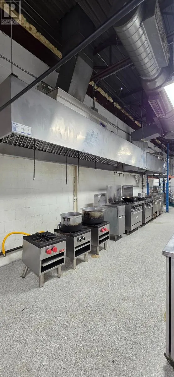 3 - 951 MARTIN GROVE ROAD