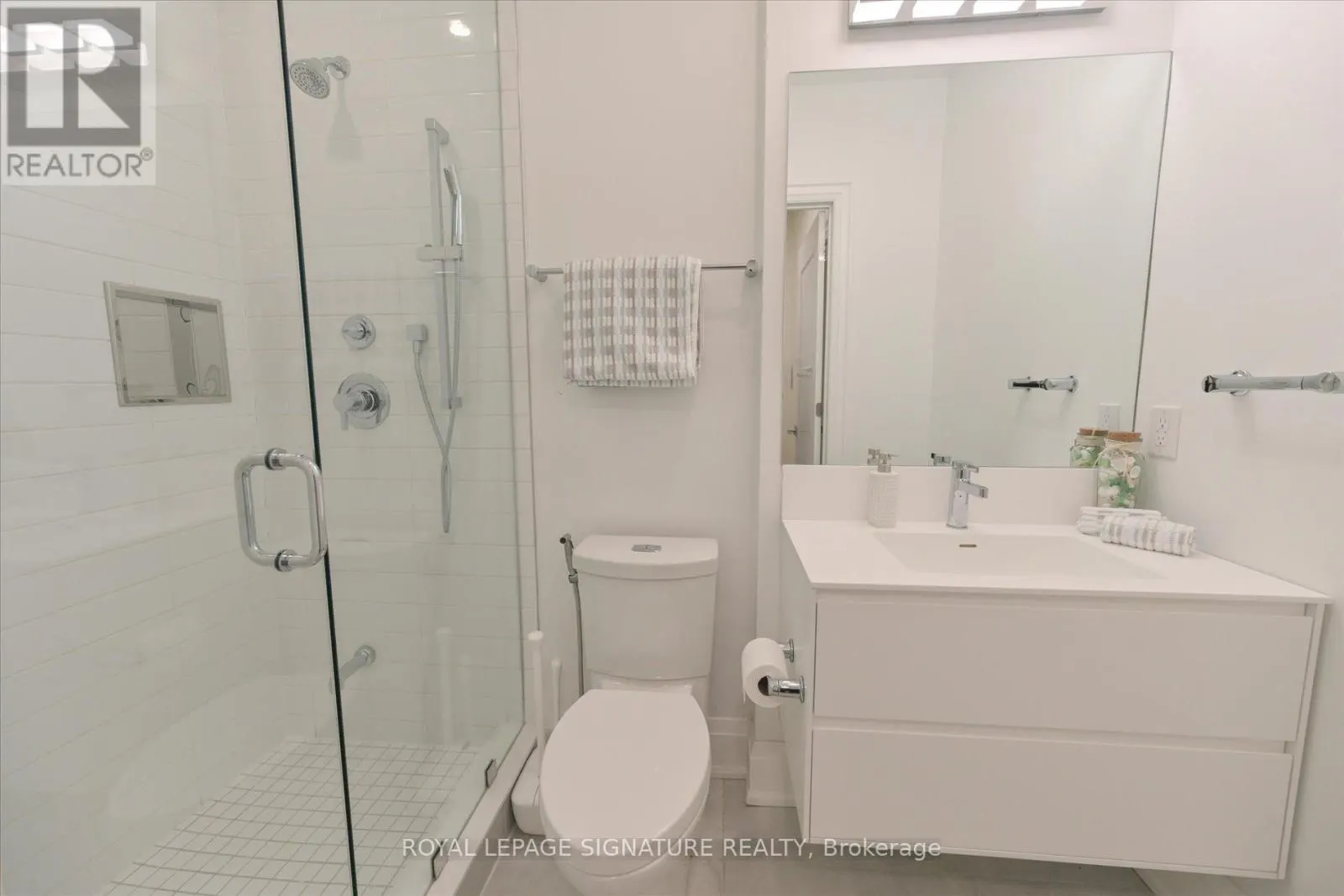 1 - 115 HIGH STREET W