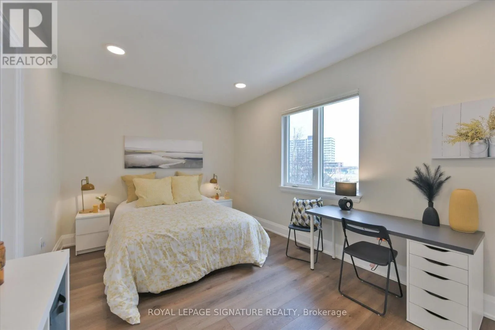 1 - 115 HIGH STREET W