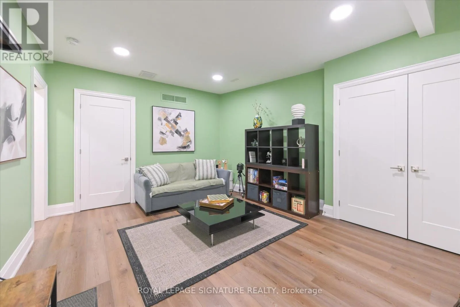 1 - 115 HIGH STREET W