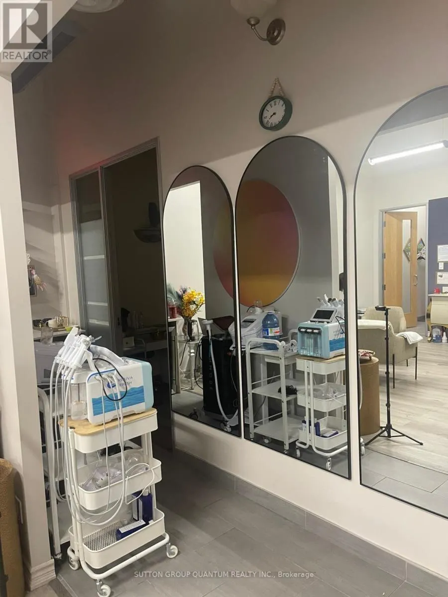 UNIT 10 - 1 QUEENSGATE BOULEVARD