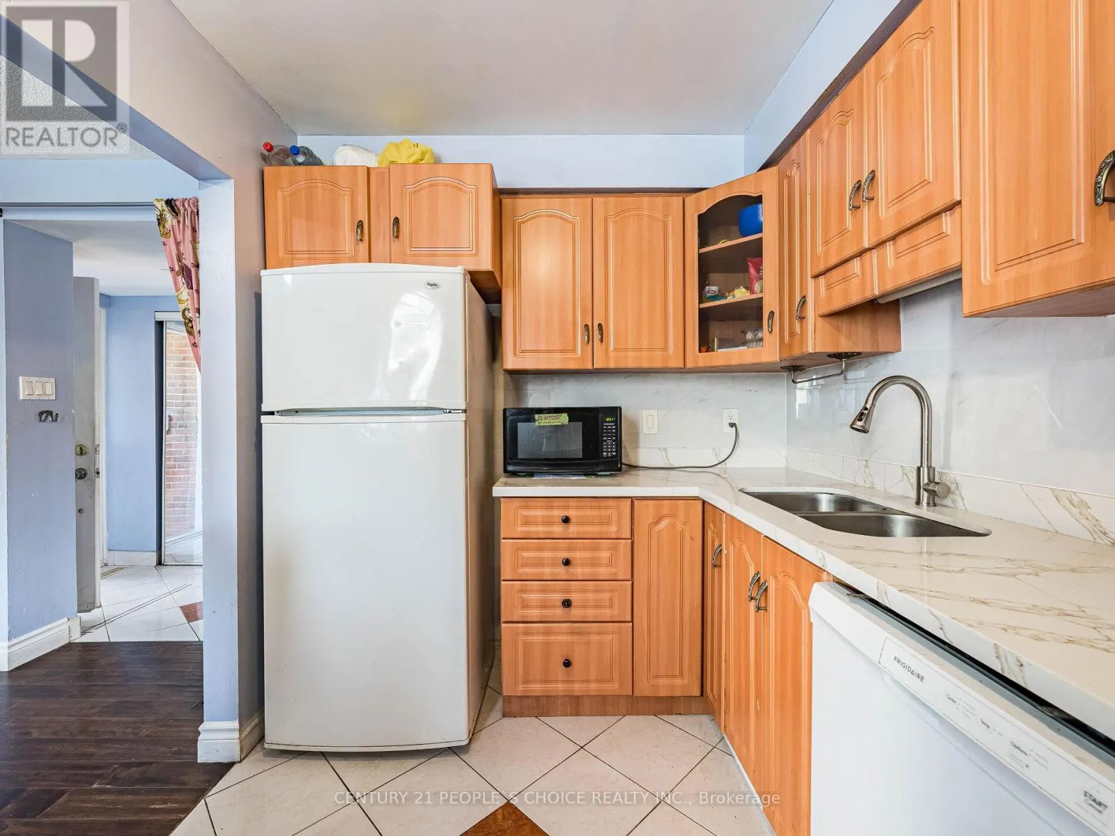 2 - 242 JOHN GARLAND BOULEVARD