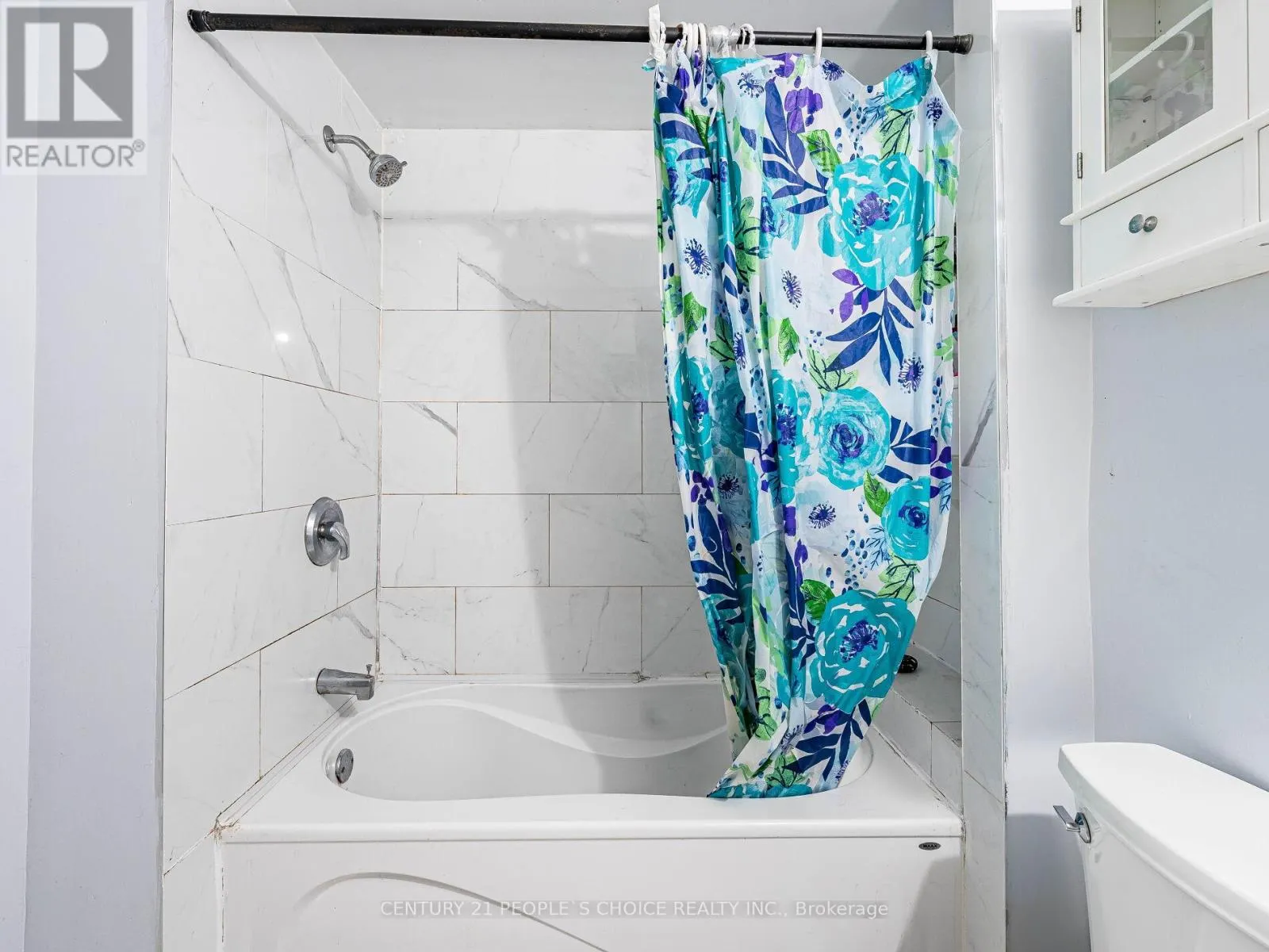 2 - 242 JOHN GARLAND BOULEVARD