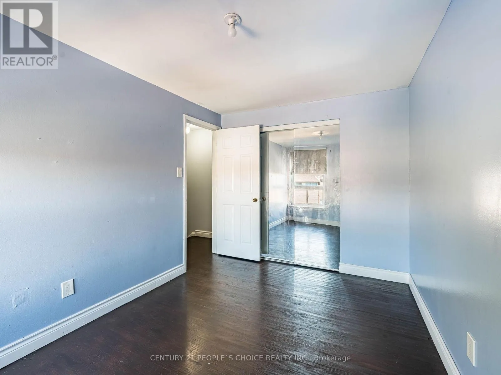 2 - 242 JOHN GARLAND BOULEVARD