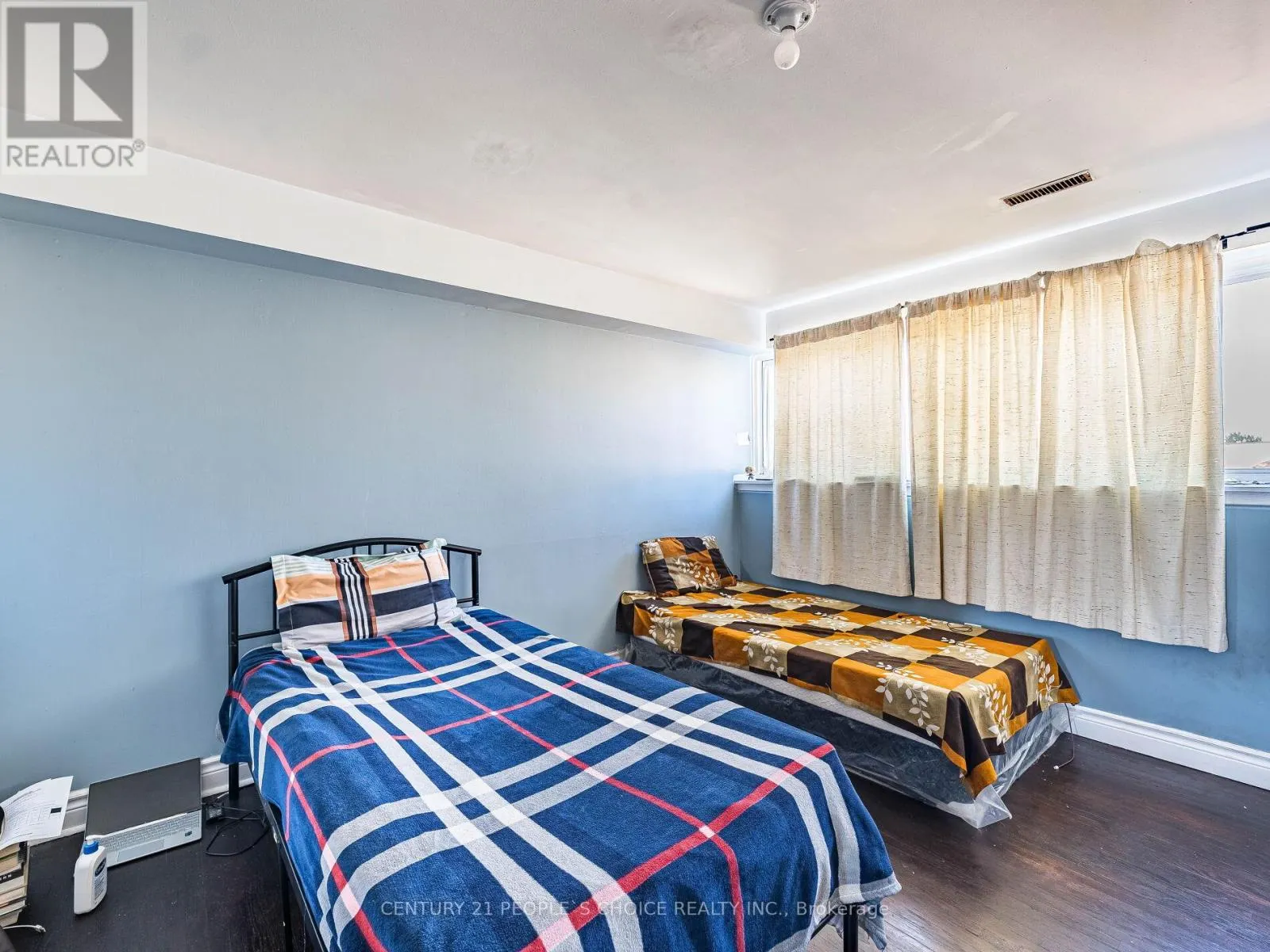 2 - 242 JOHN GARLAND BOULEVARD