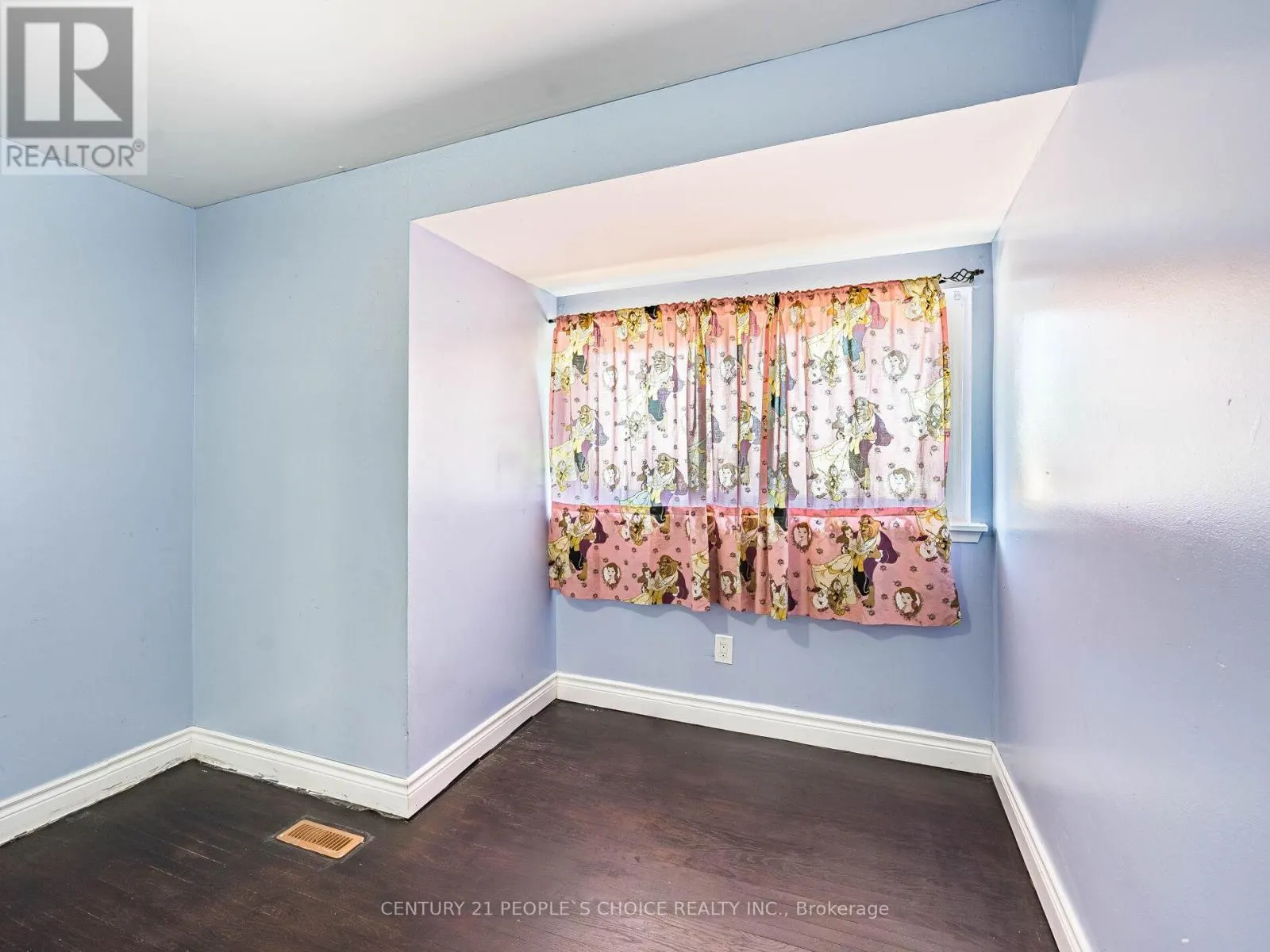 2 - 242 JOHN GARLAND BOULEVARD