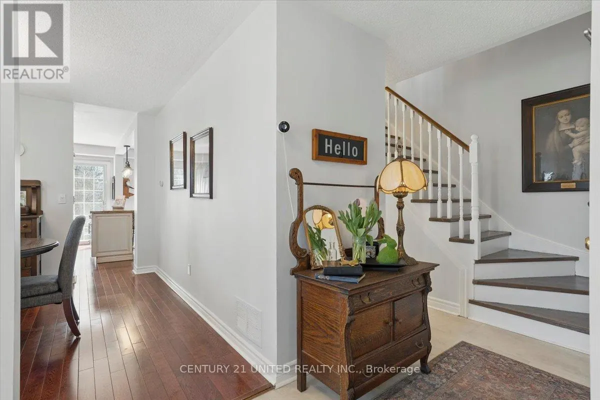 58 - 58 HEATHCLIFFE SQUARE, #58