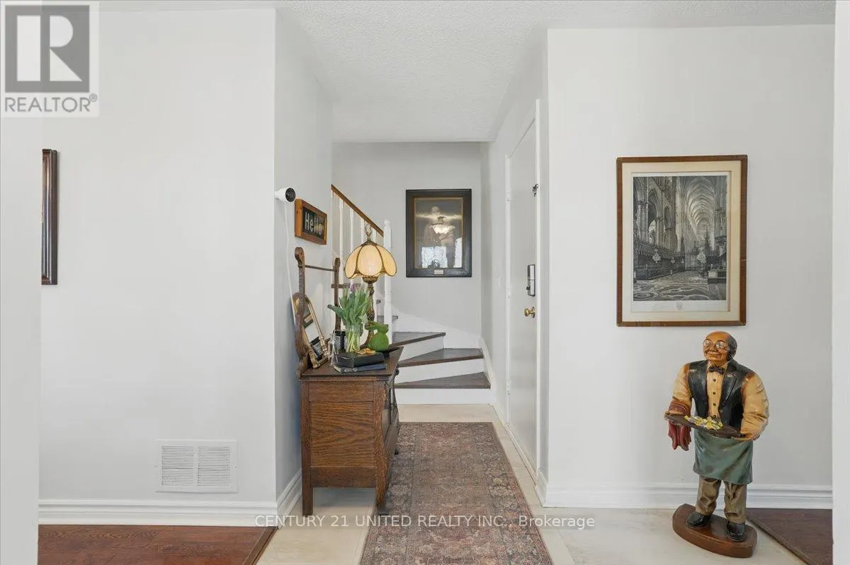 58 - 58 HEATHCLIFFE SQUARE, #58