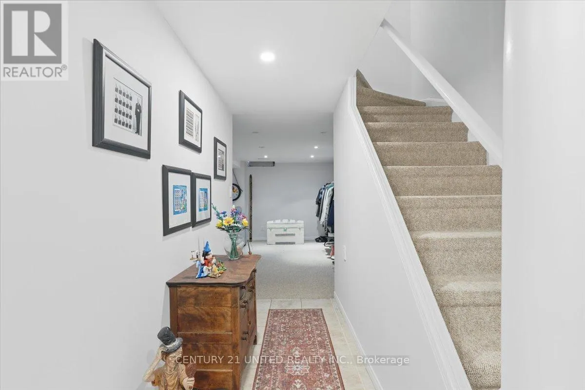 58 - 58 HEATHCLIFFE SQUARE, #58