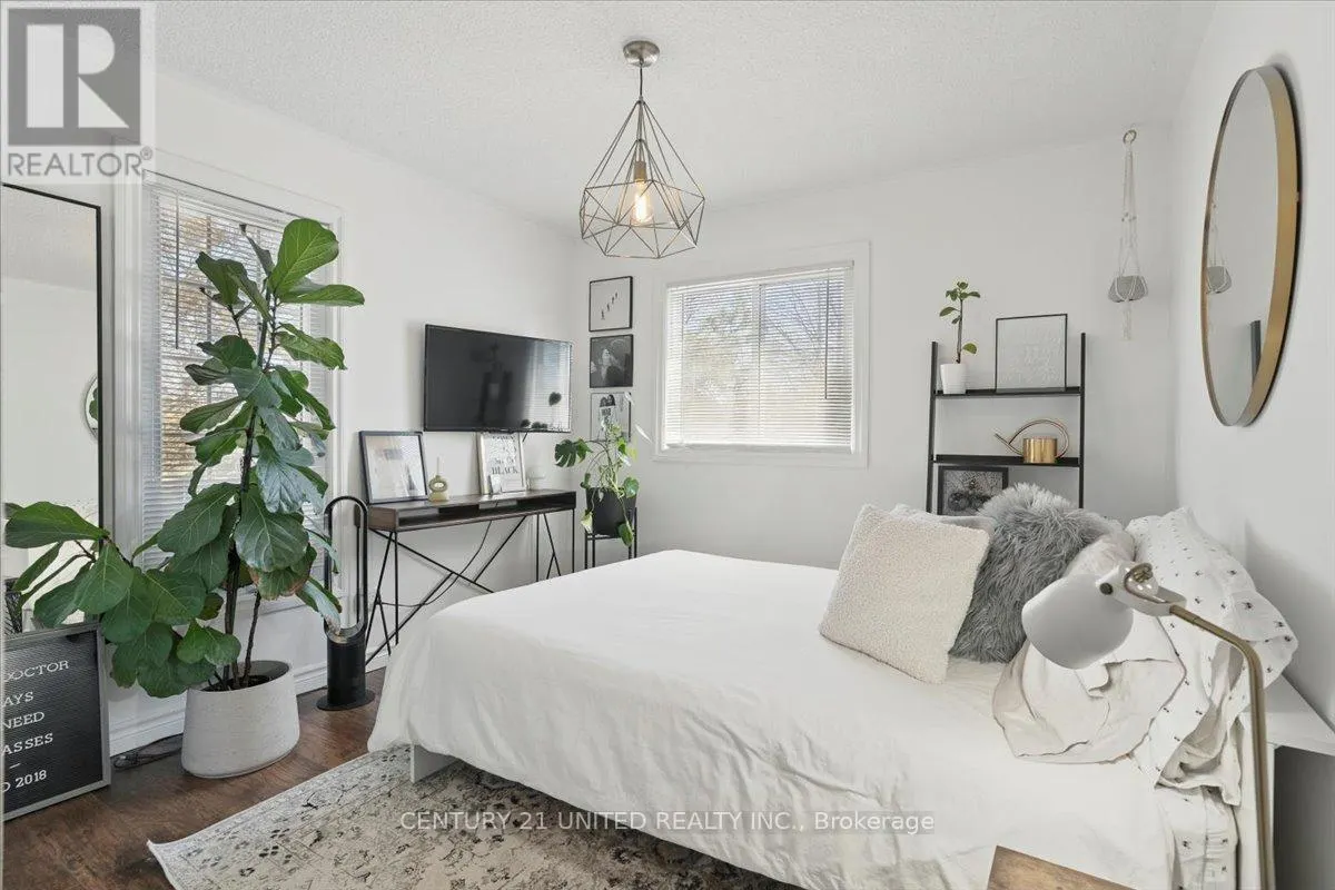 58 - 58 HEATHCLIFFE SQUARE, #58