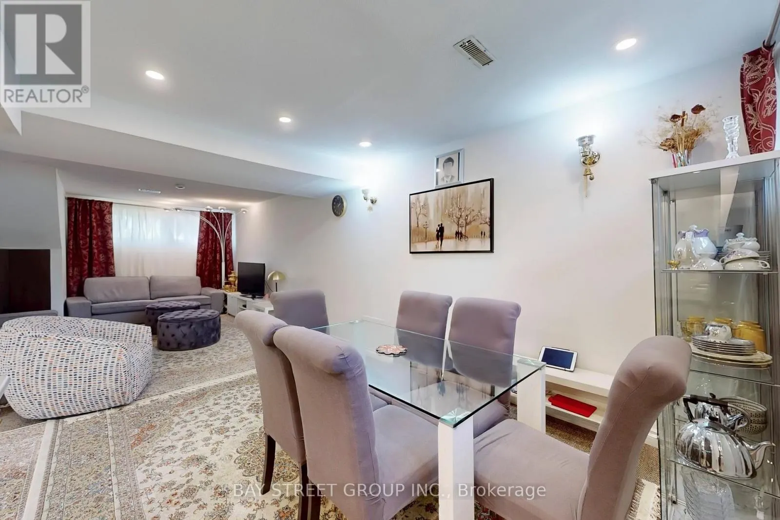 6119 WABUKAYNE COURT