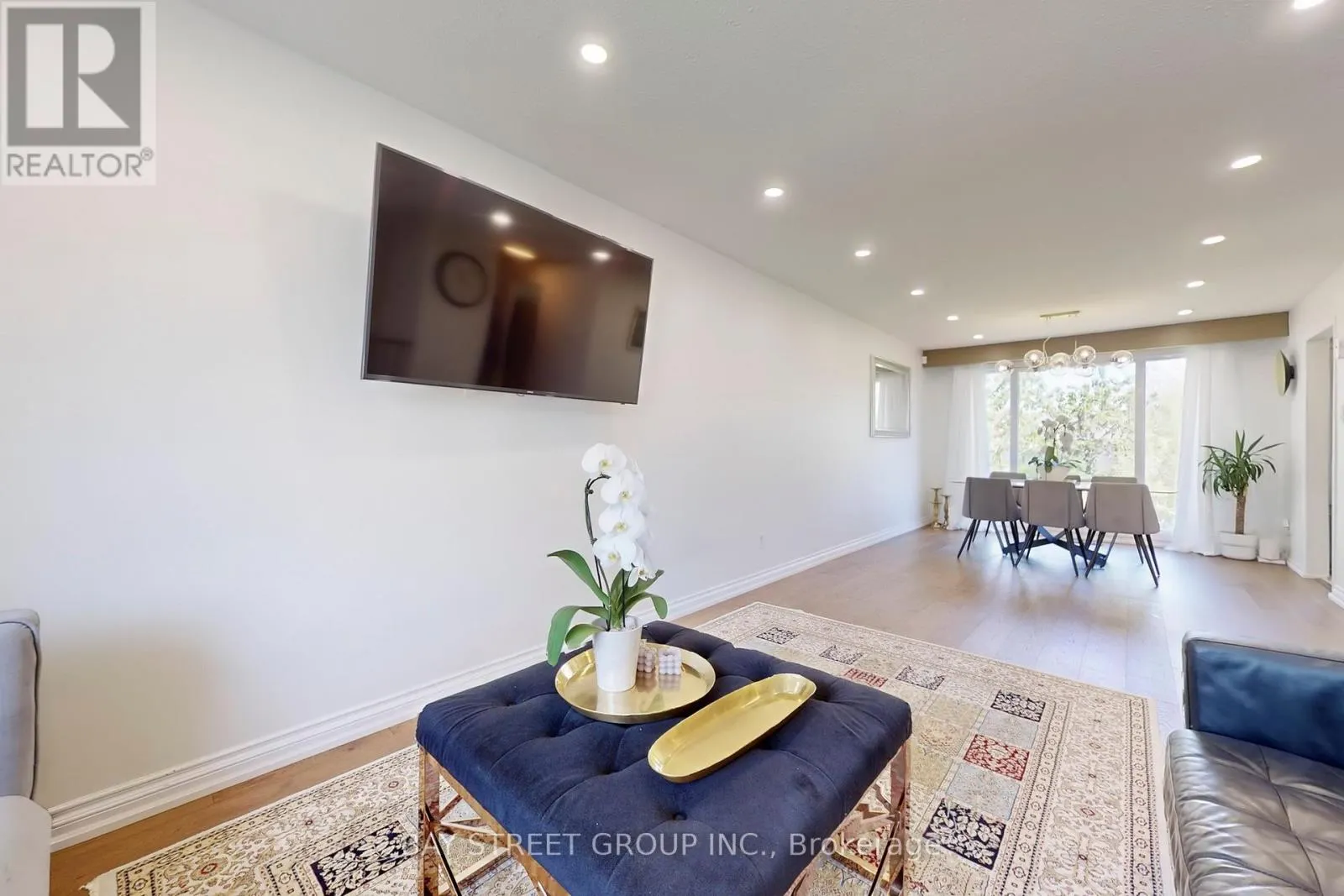 6119 WABUKAYNE COURT