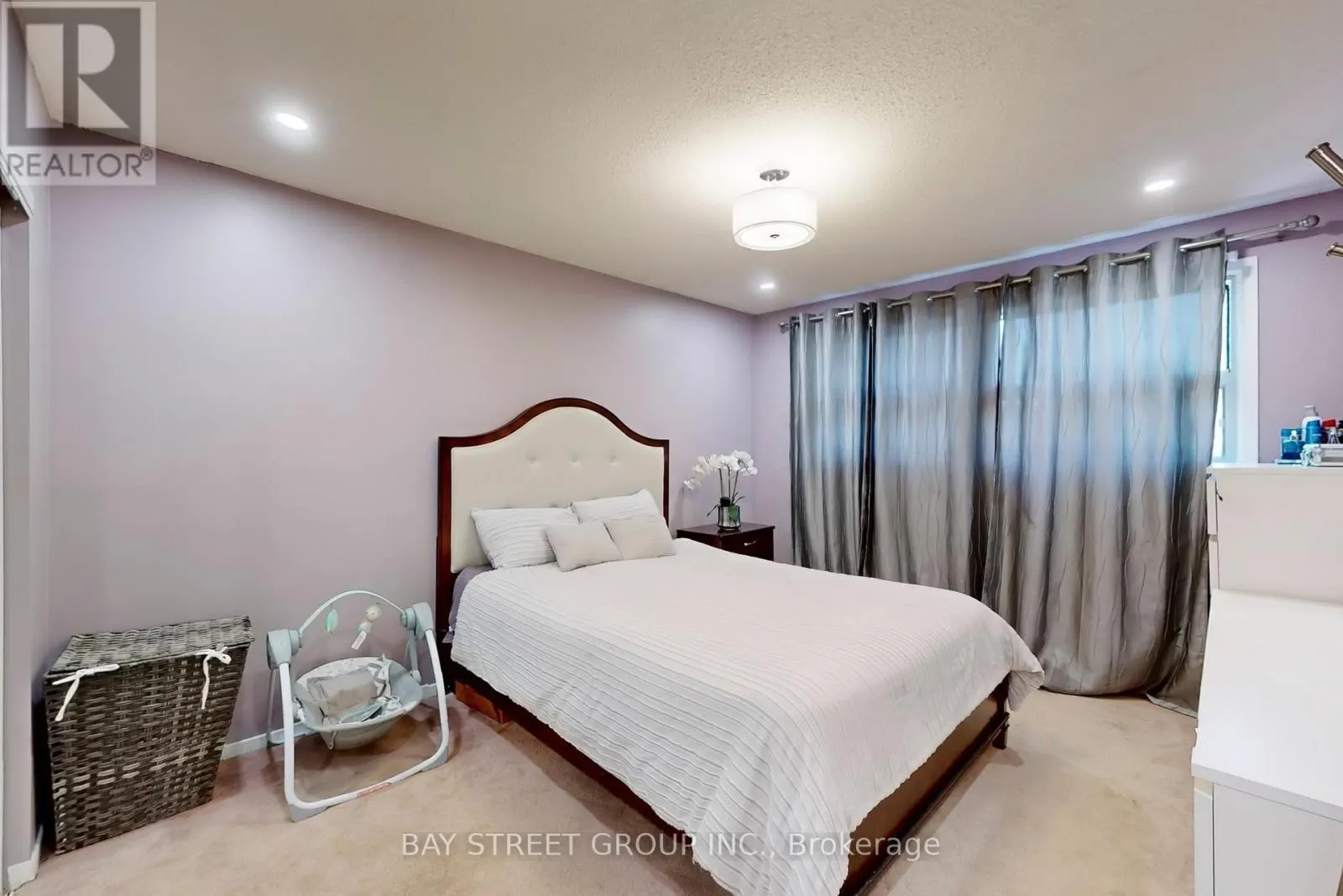 6119 WABUKAYNE COURT