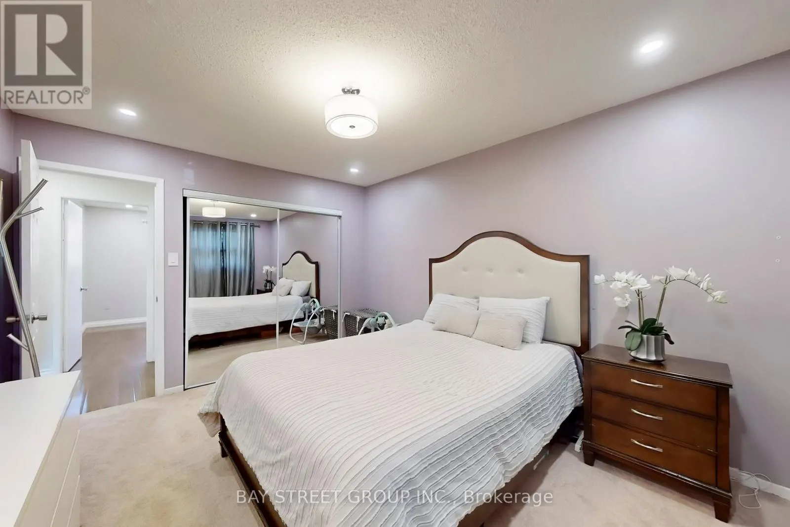 6119 WABUKAYNE COURT