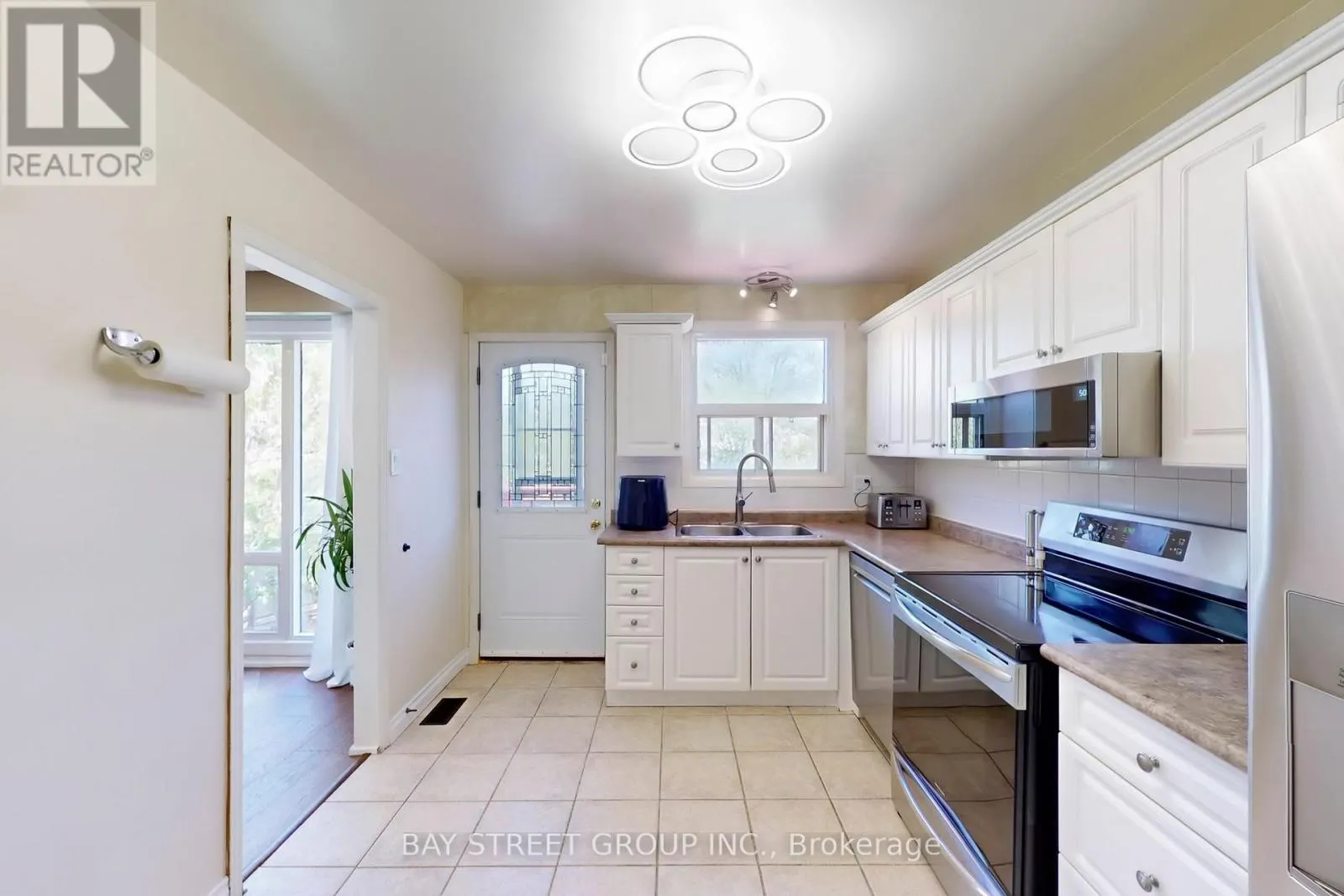 6119 WABUKAYNE COURT