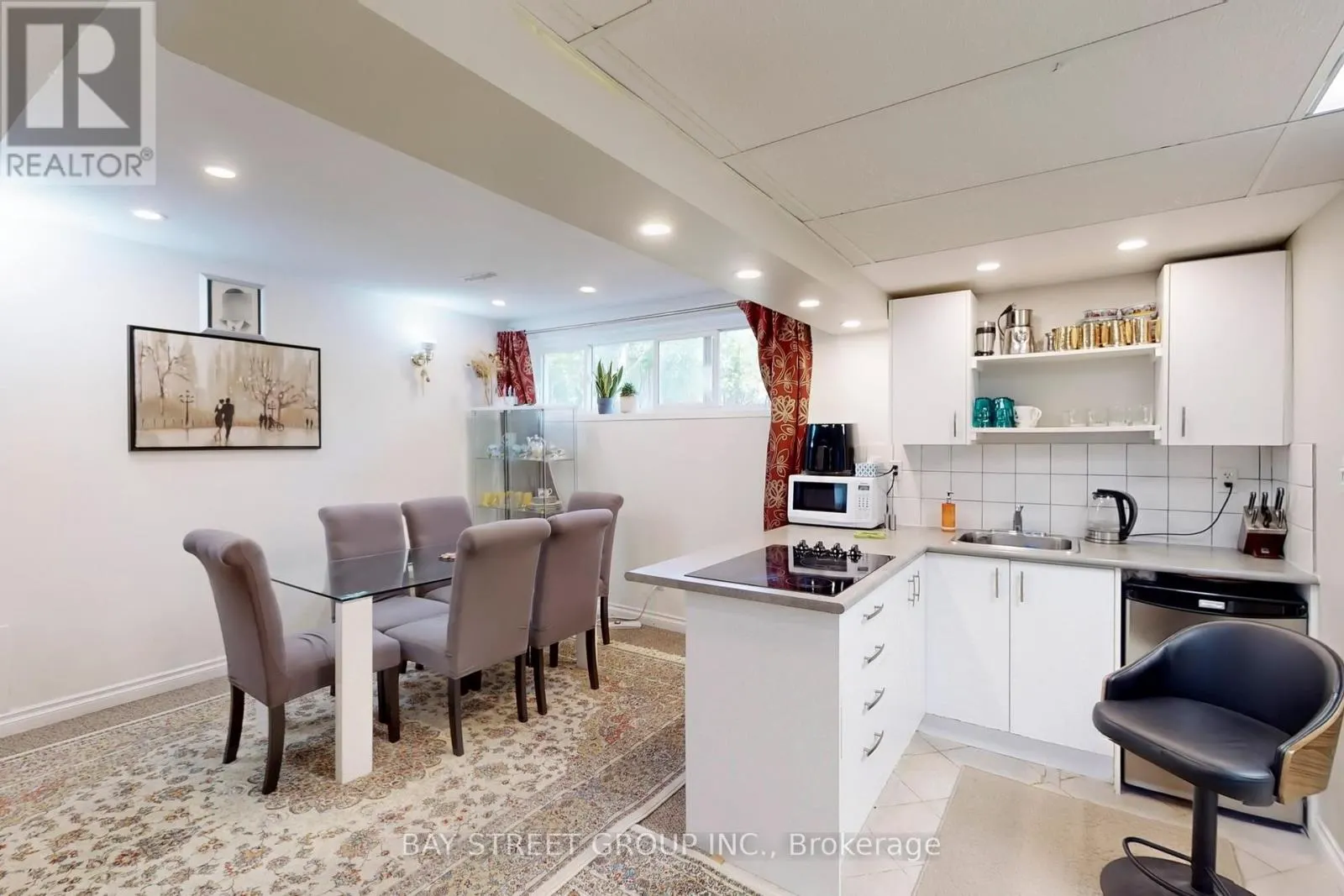 6119 WABUKAYNE COURT