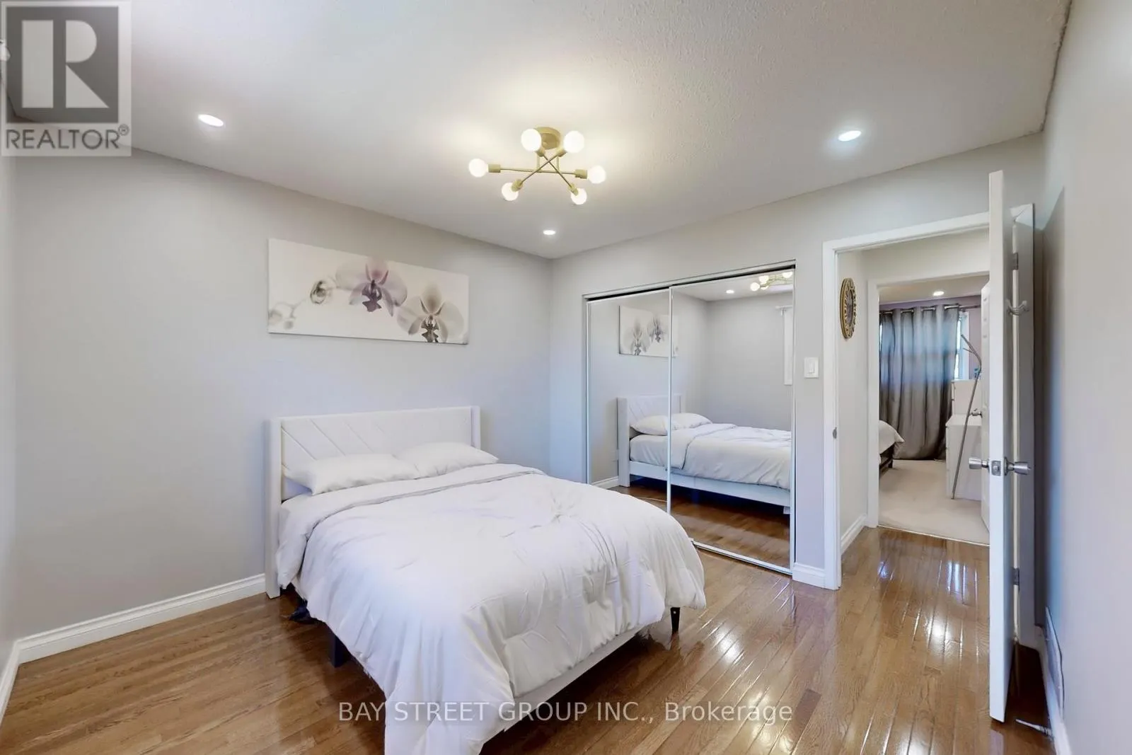 6119 WABUKAYNE COURT