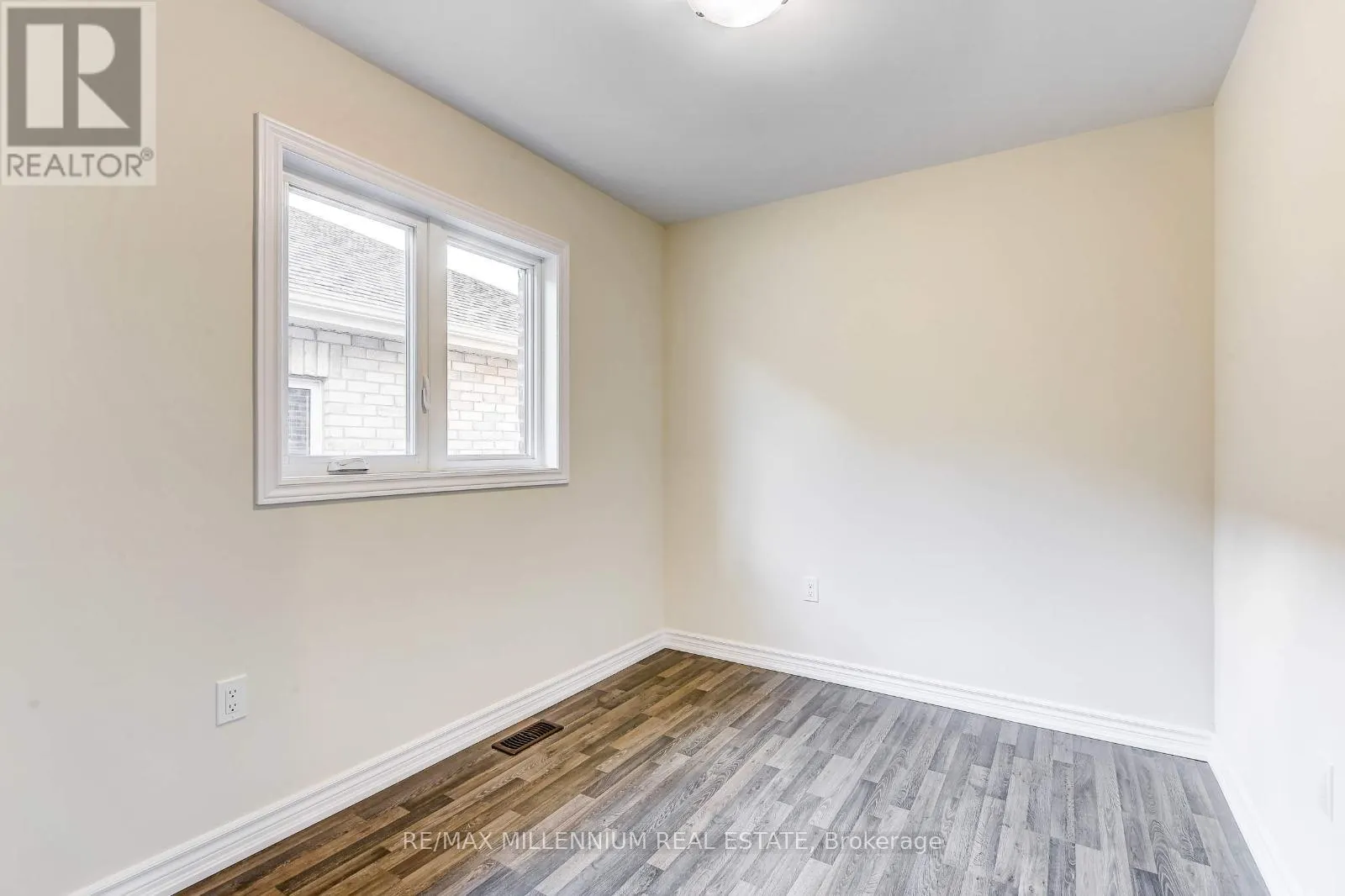 49 FRENCHPARK CIRCLE