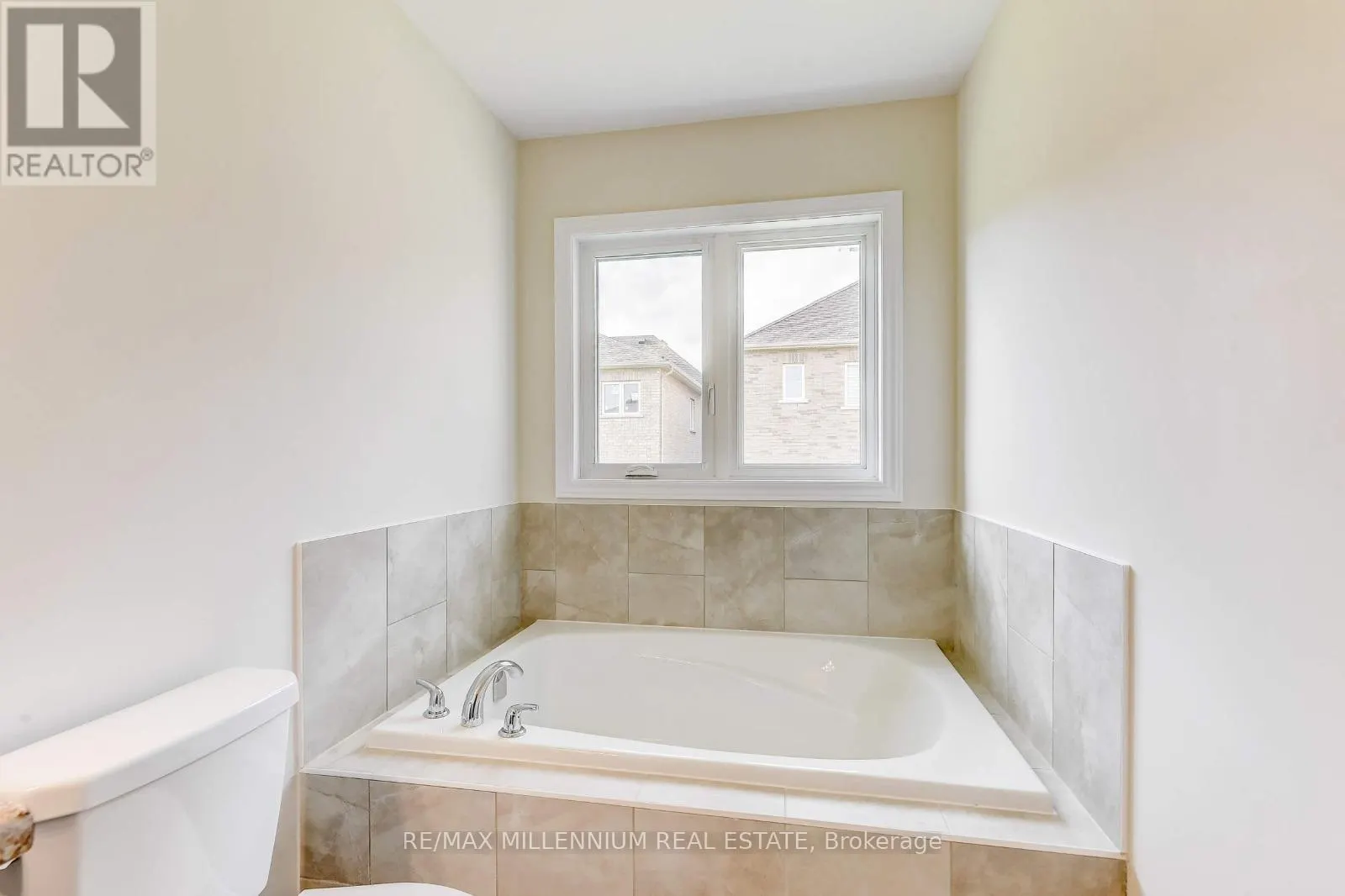 49 FRENCHPARK CIRCLE