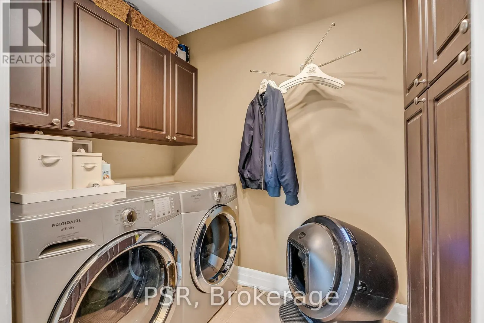 LPH 2603 - 100 JOHN STREET