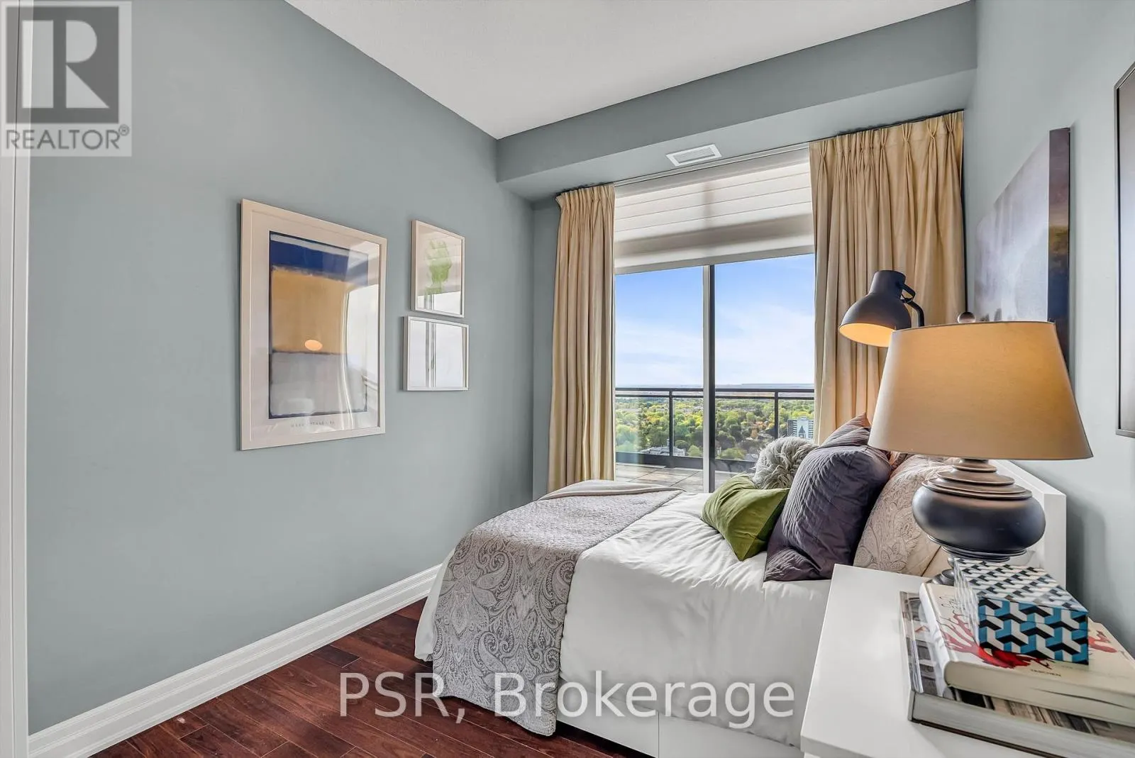 LPH 2603 - 100 JOHN STREET