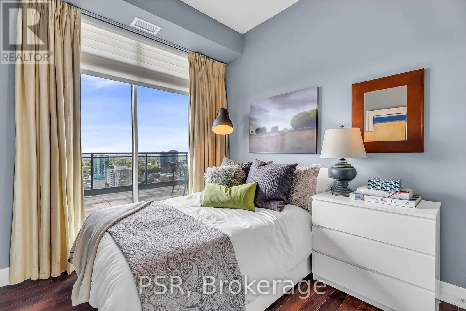 LPH 2603 - 100 JOHN STREET