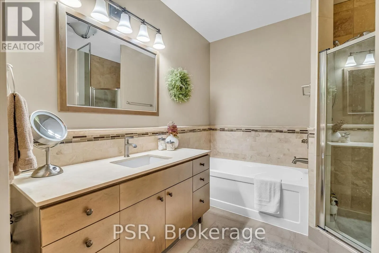 LPH 2603 - 100 JOHN STREET