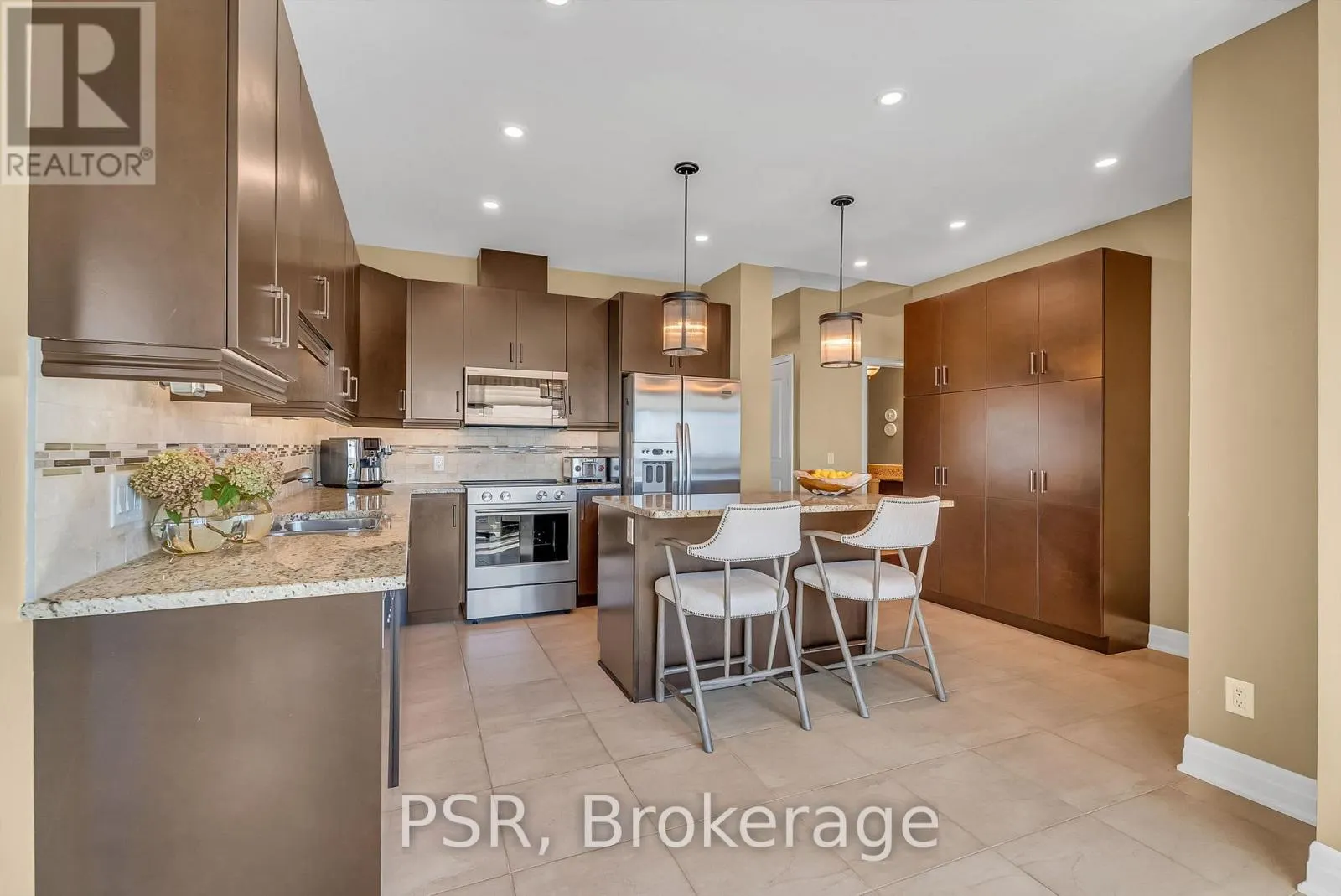 LPH 2603 - 100 JOHN STREET