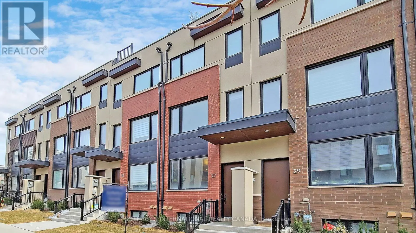 27 THOMAS MULHOLLAND DRIVE