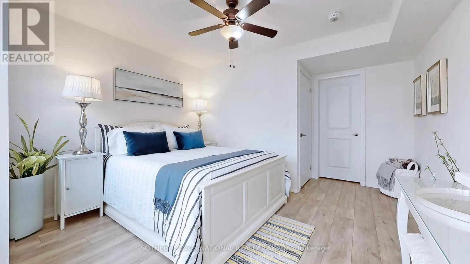 27 THOMAS MULHOLLAND DRIVE