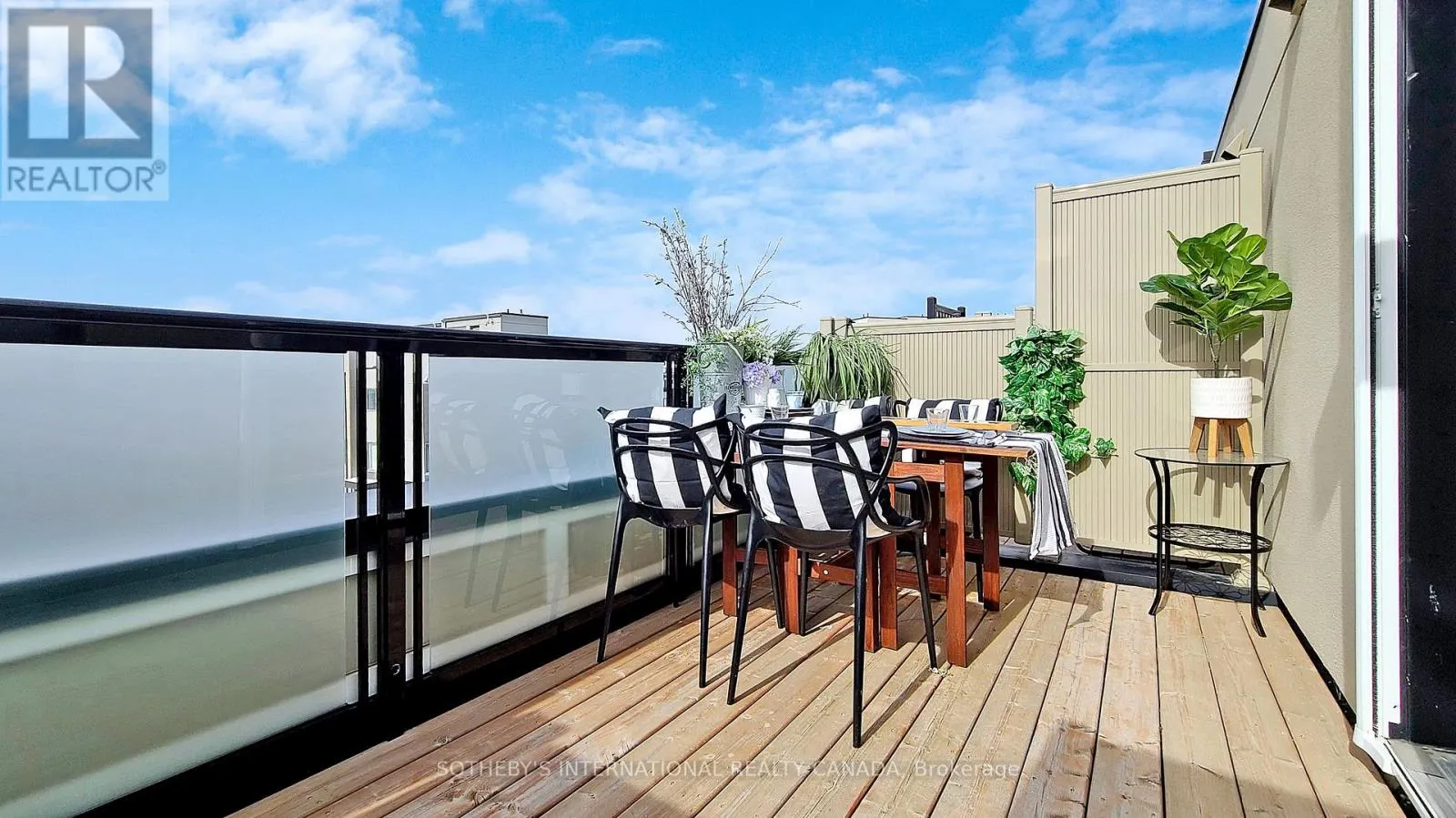 27 THOMAS MULHOLLAND DRIVE