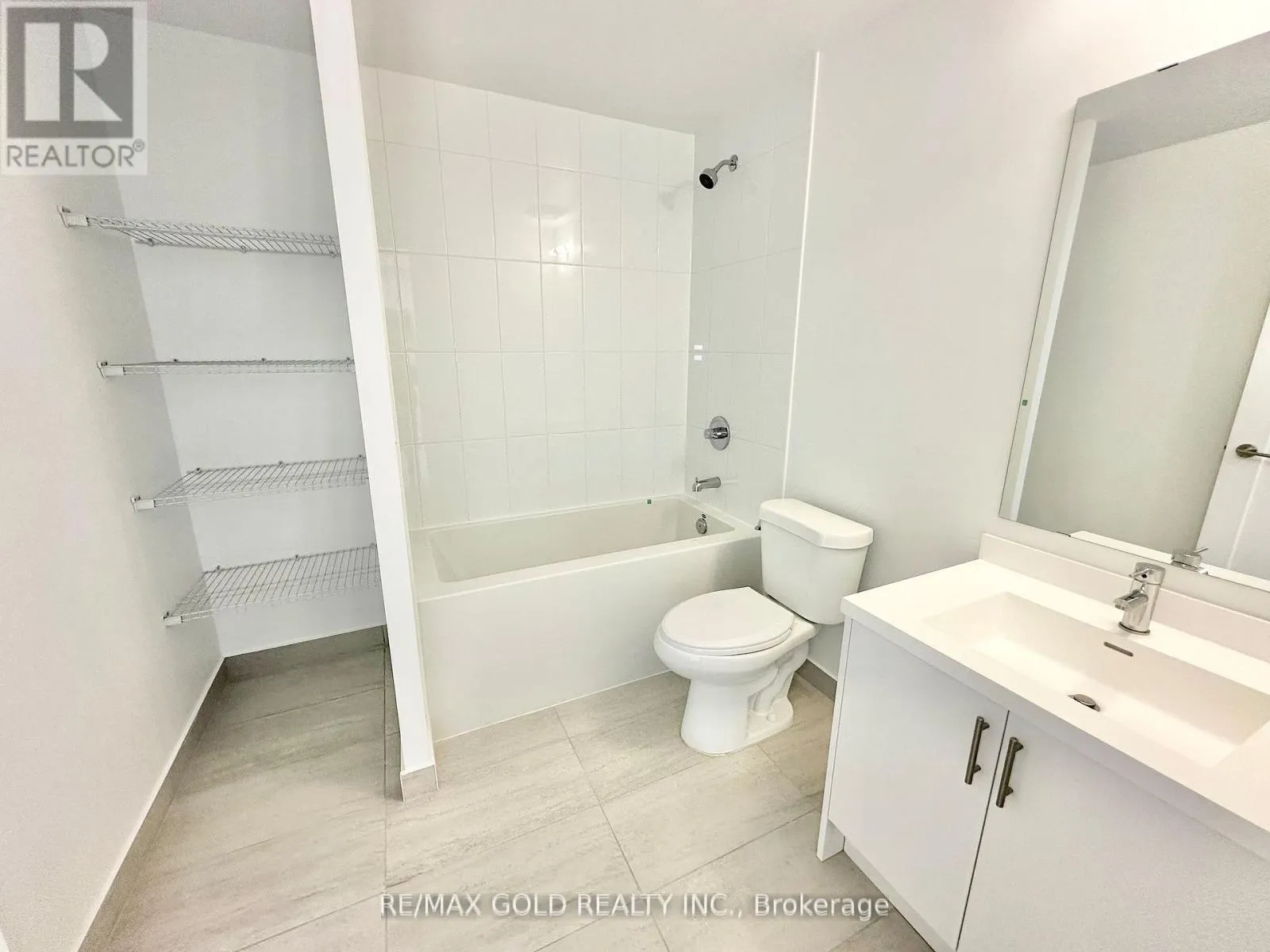 403 - 412 SILVER MAPLE ROAD