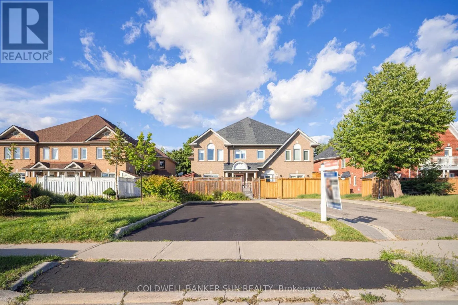 138 PRESSED BRICK DRIVE