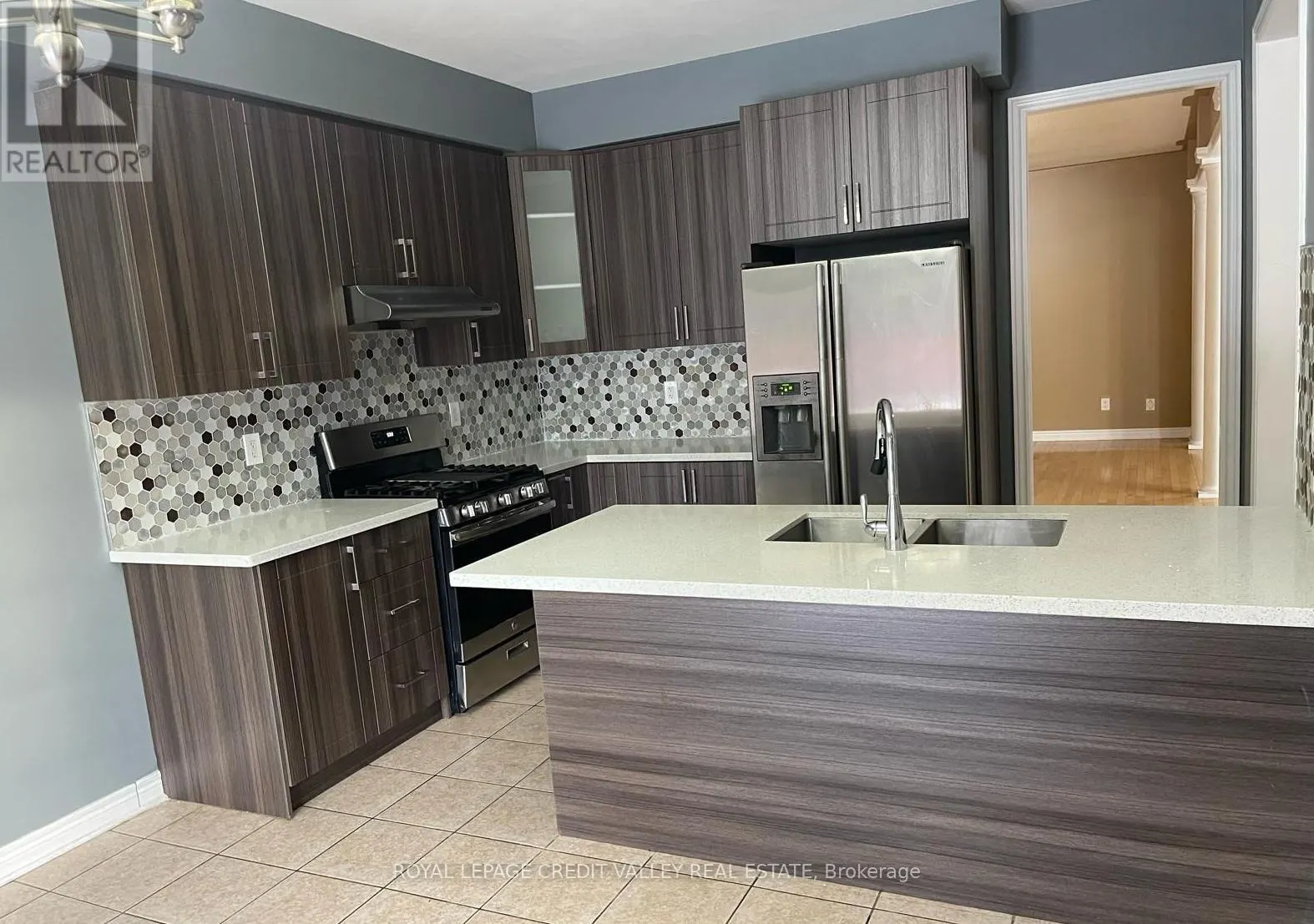 33 FAIRLAWN BOULEVARD