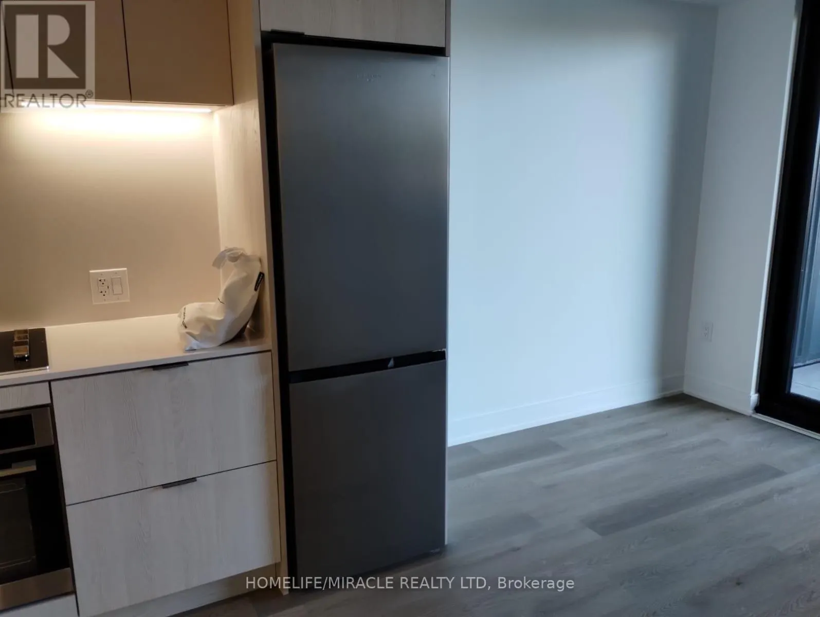 202 - 3009 NOVAR ROAD