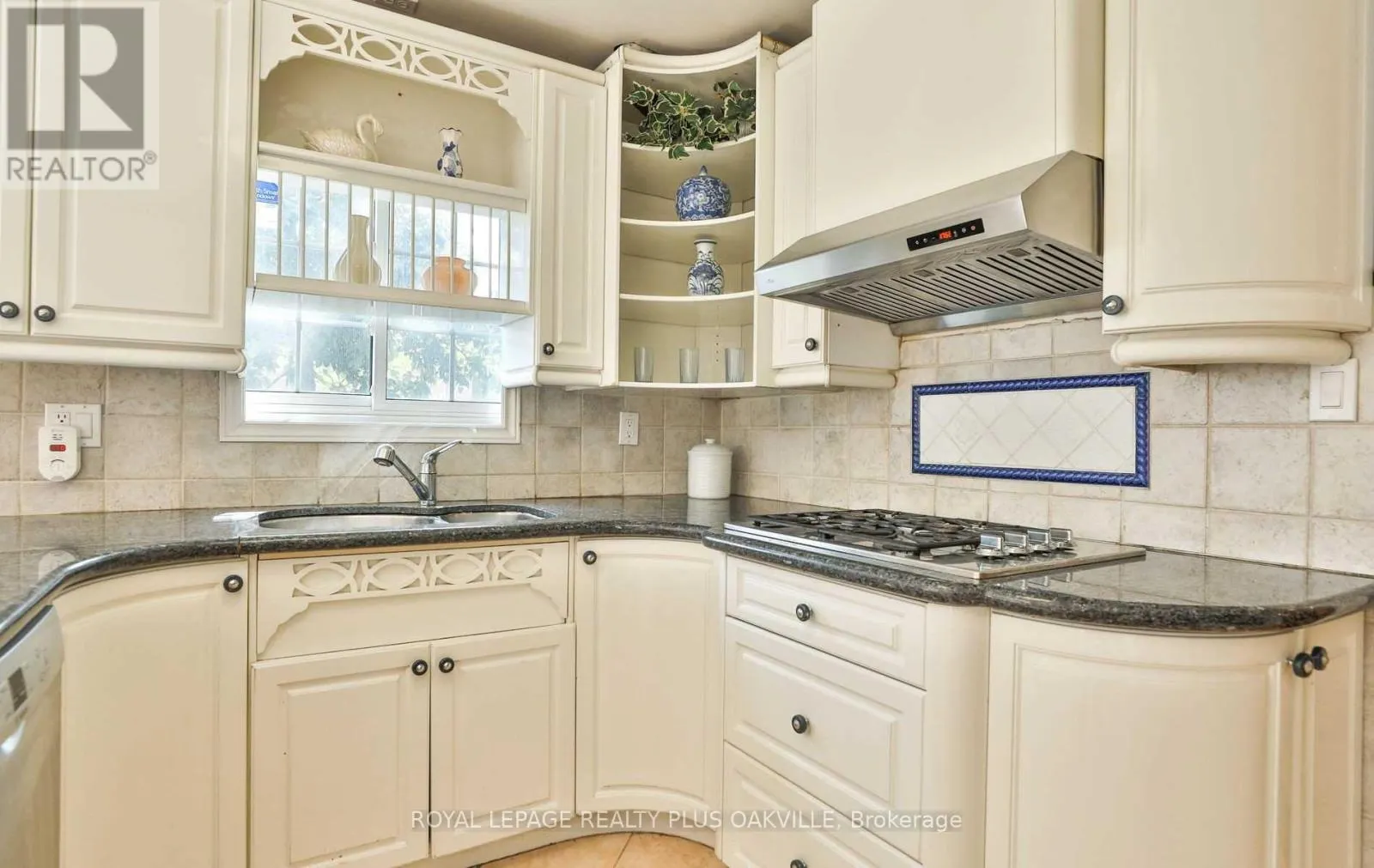 2100 WAYCROSS CRESCENT