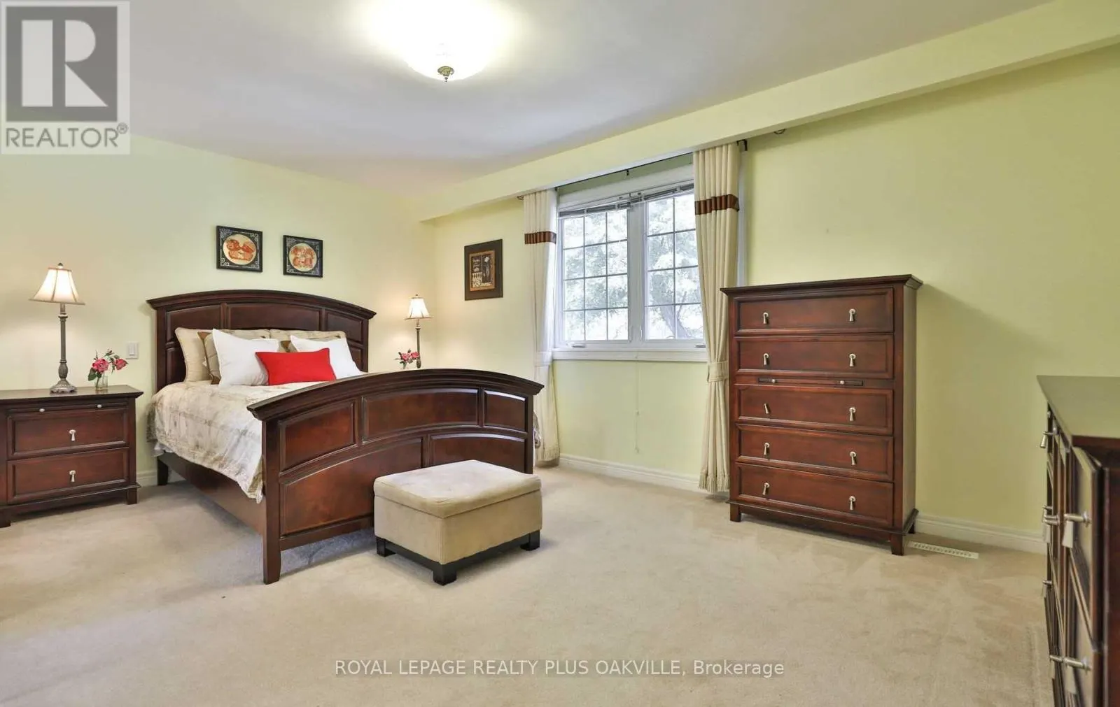 2100 WAYCROSS CRESCENT